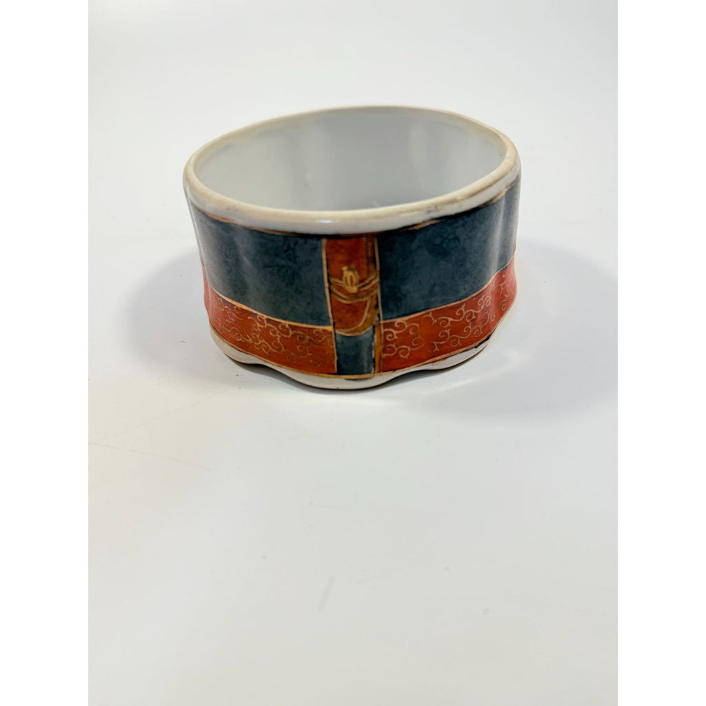 Equestrian Trinket Box Hand Painted Porcelain Jewelry Stash box Horse themed jewel storage Round Chinese Macu Lidded Gift Box Ceramic