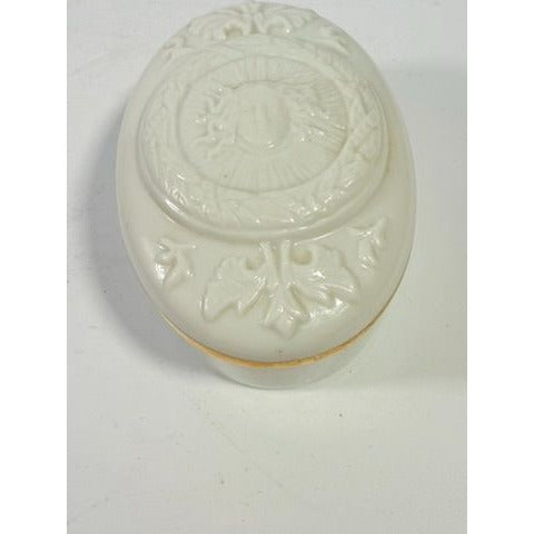 Trinket Jewelry Box White Porcelain Sun King Palais De Versailles French Elizabeth Arden Made in Japan Vintage Vanity Bedside Table Boudoir