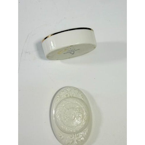 Trinket Jewelry Box White Porcelain Sun King Palais De Versailles French Elizabeth Arden Made in Japan Vintage Vanity Bedside Table Boudoir