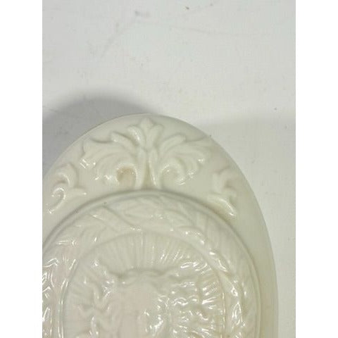 Trinket Jewelry Box White Porcelain Sun King Palais De Versailles French Elizabeth Arden Made in Japan Vintage Vanity Bedside Table Boudoir