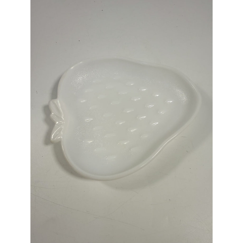 Strawberry Trinket Dish Milk Glass White Hazel Atlas Serving Dish Barware Salad Plate Berry Bowl Kitcheware Replaceent China Granny Cottage