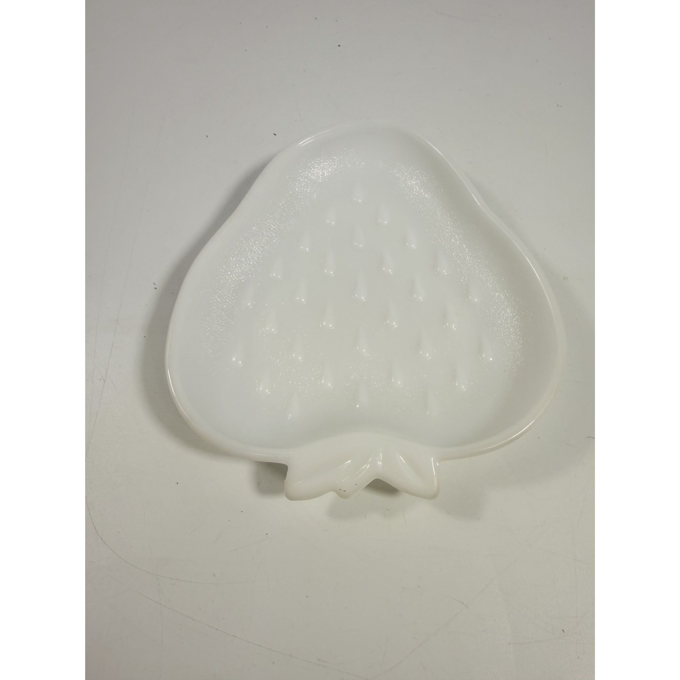 Strawberry Trinket Dish Milk Glass White Hazel Atlas Serving Dish Barware Salad Plate Berry Bowl Kitcheware Replaceent China Granny Cottage