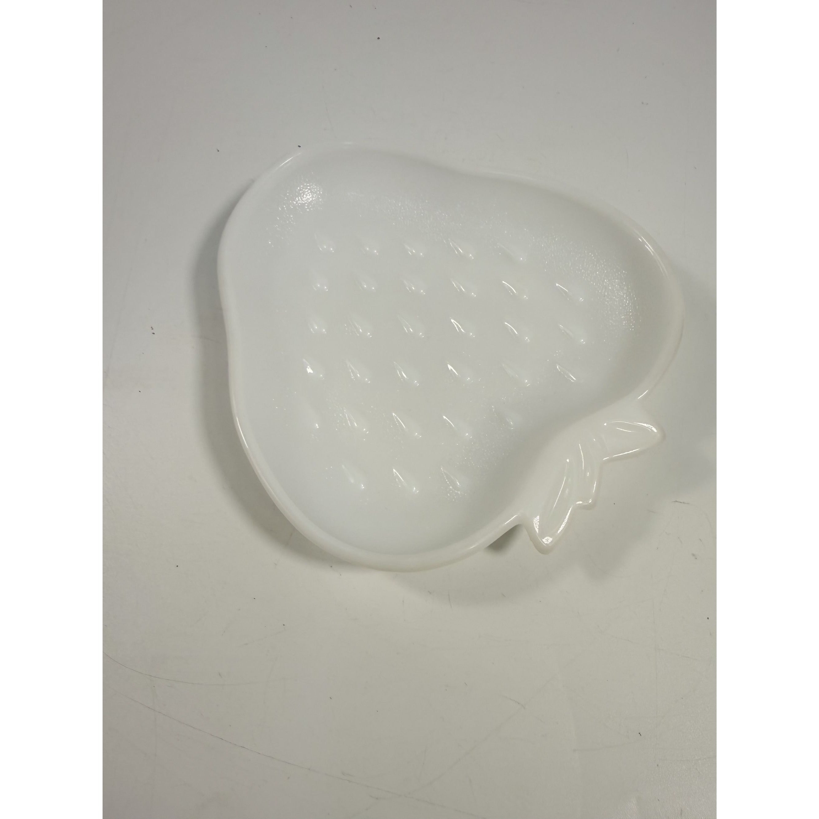Strawberry Trinket Dish Milk Glass White Hazel Atlas Serving Dish Barware Salad Plate Berry Bowl Kitcheware Replaceent China Granny Cottage