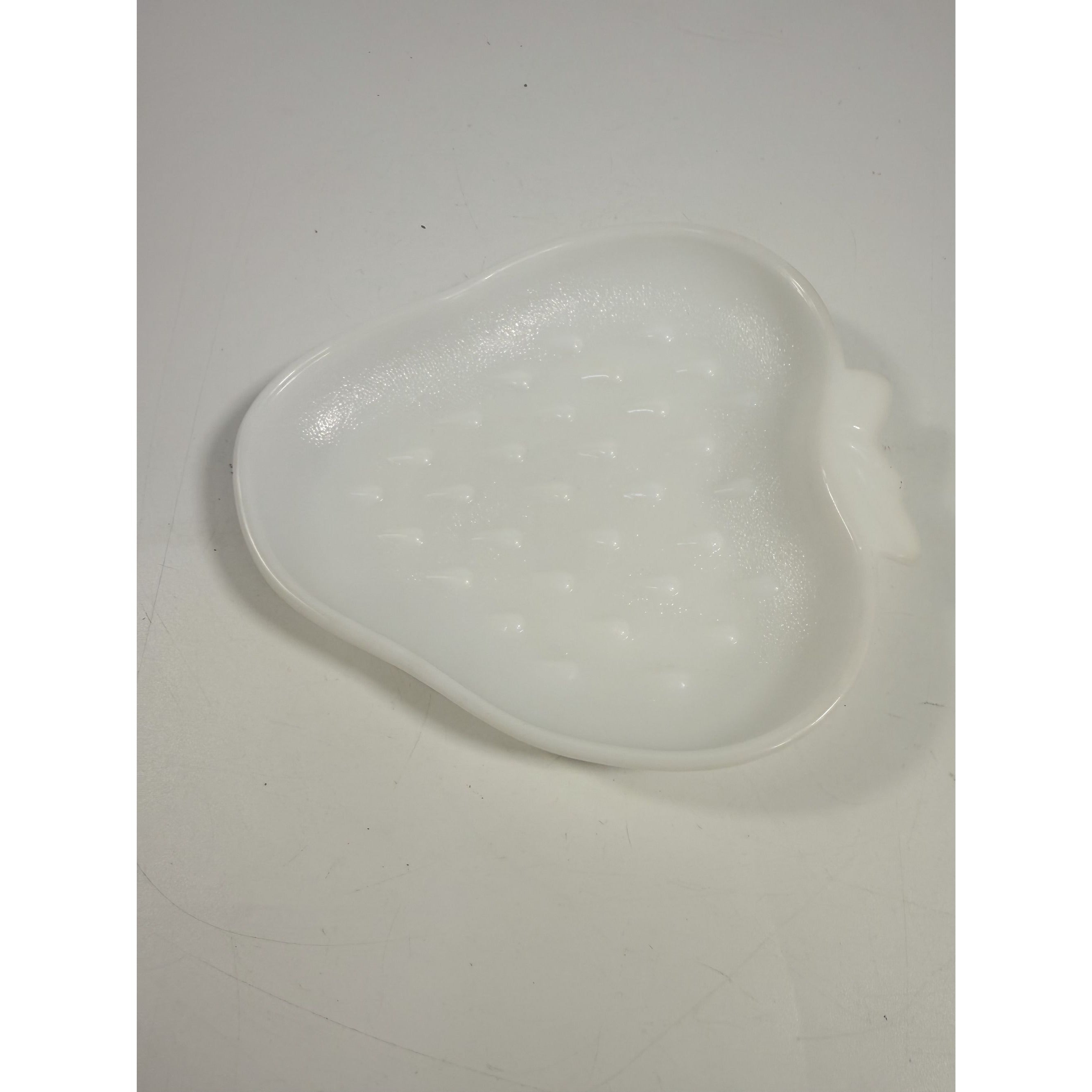 Strawberry Trinket Dish Milk Glass White Hazel Atlas Serving Dish Barware Salad Plate Berry Bowl Kitcheware Replaceent China Granny Cottage