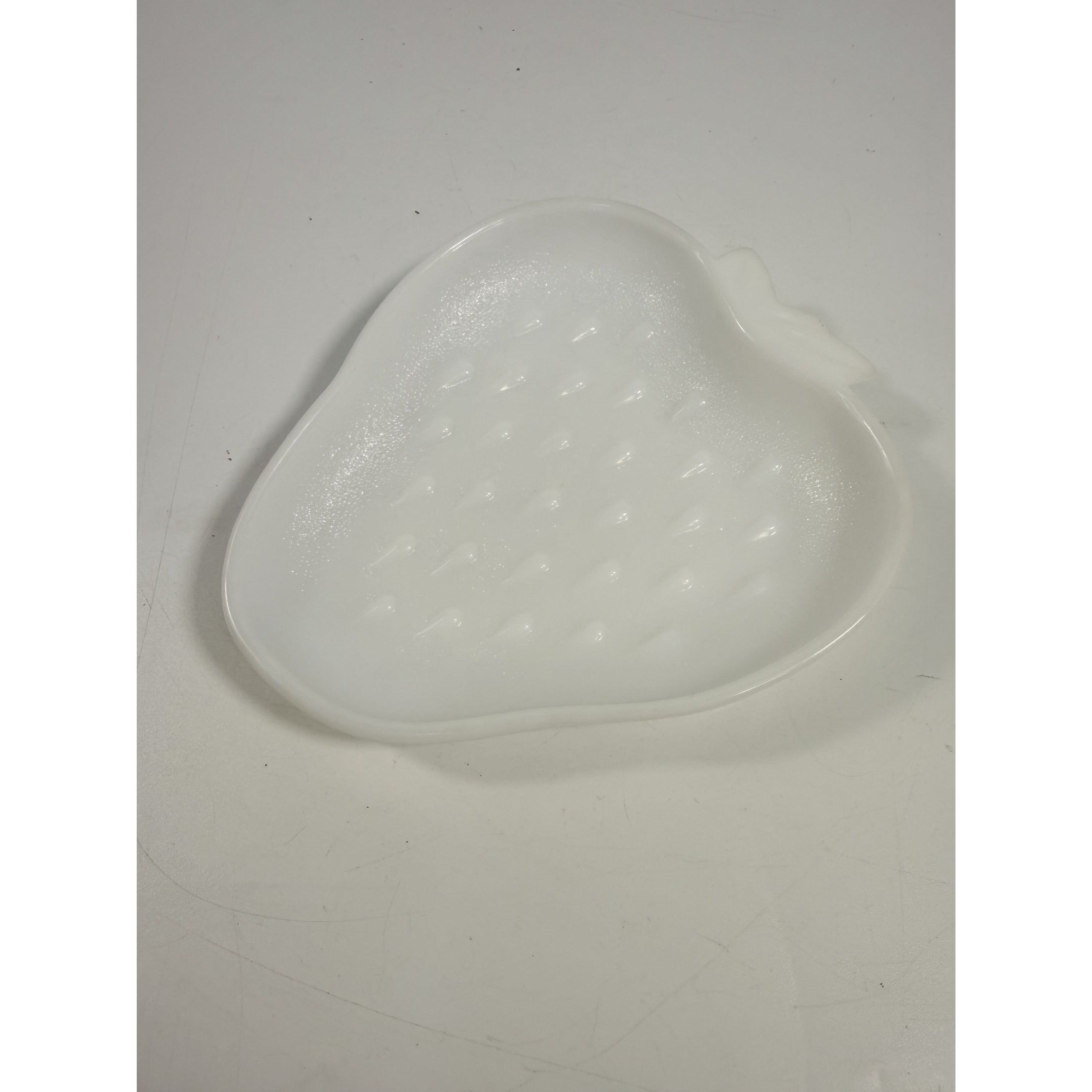 Strawberry Trinket Dish Milk Glass White Hazel Atlas Serving Dish Barware Salad Plate Berry Bowl Kitcheware Replaceent China Granny Cottage