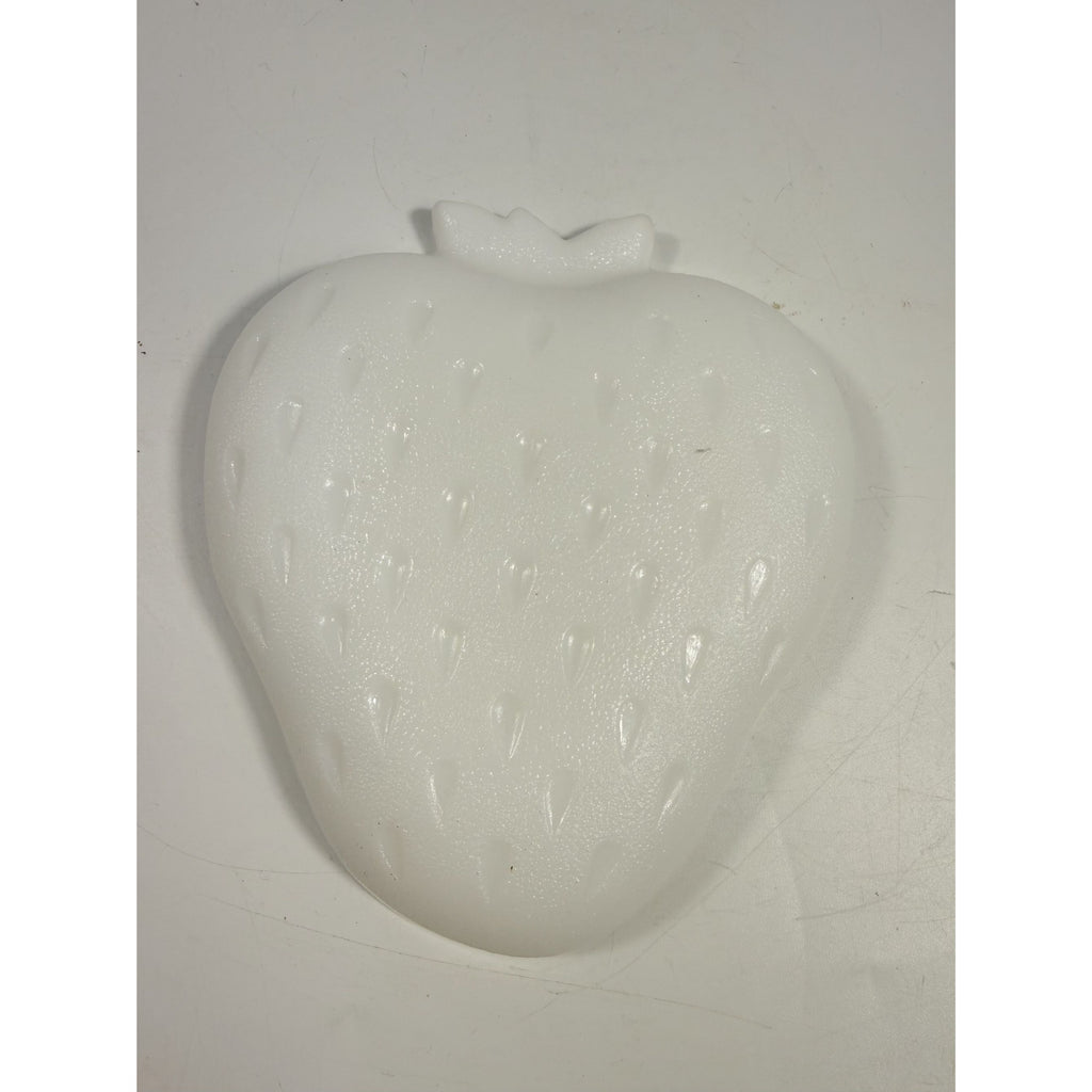 Strawberry Trinket Dish Milk Glass White Hazel Atlas Serving Dish Barware Salad Plate Berry Bowl Kitcheware Replaceent China Granny Cottage