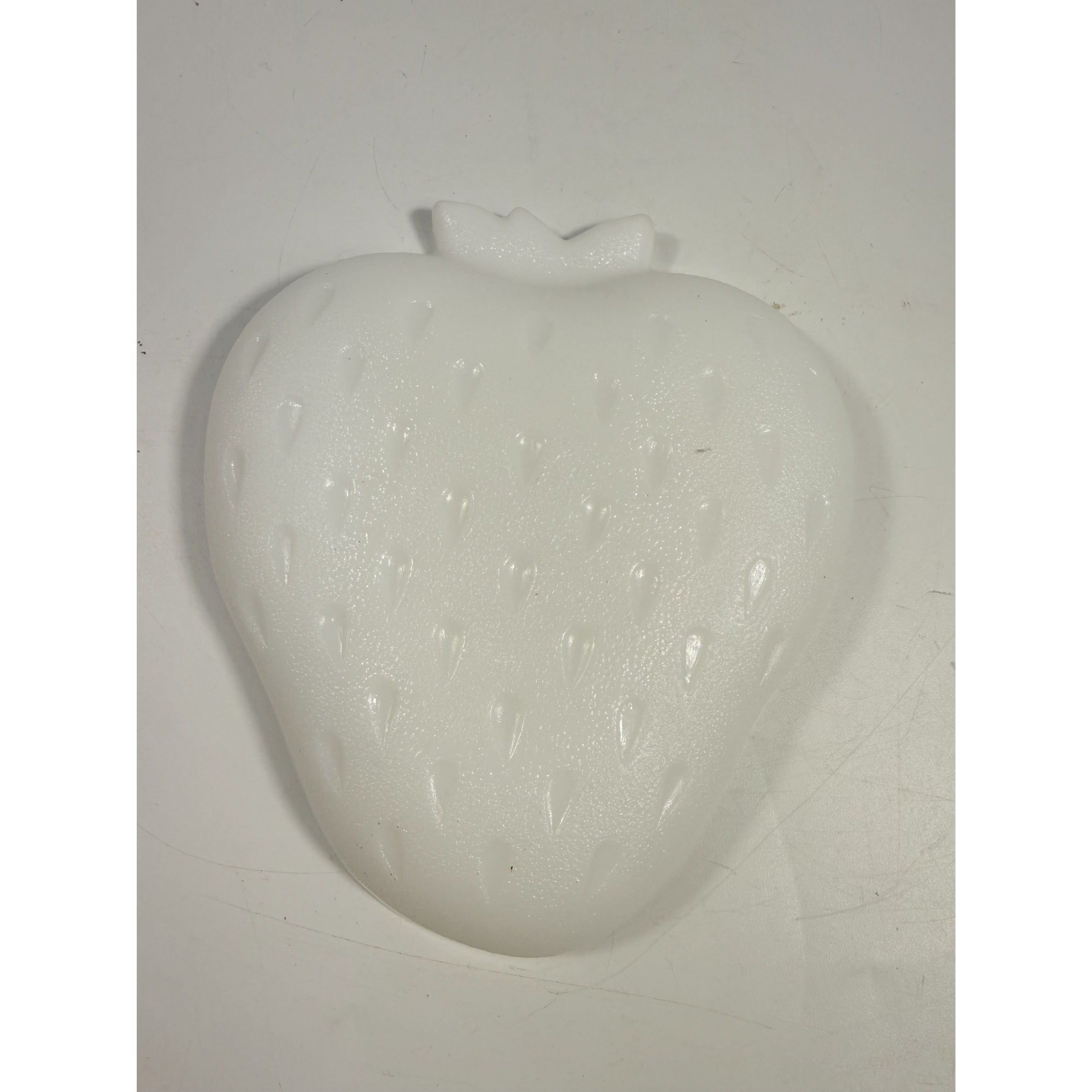 Strawberry Trinket Dish Milk Glass White Hazel Atlas Serving Dish Barware Salad Plate Berry Bowl Kitcheware Replaceent China Granny Cottage
