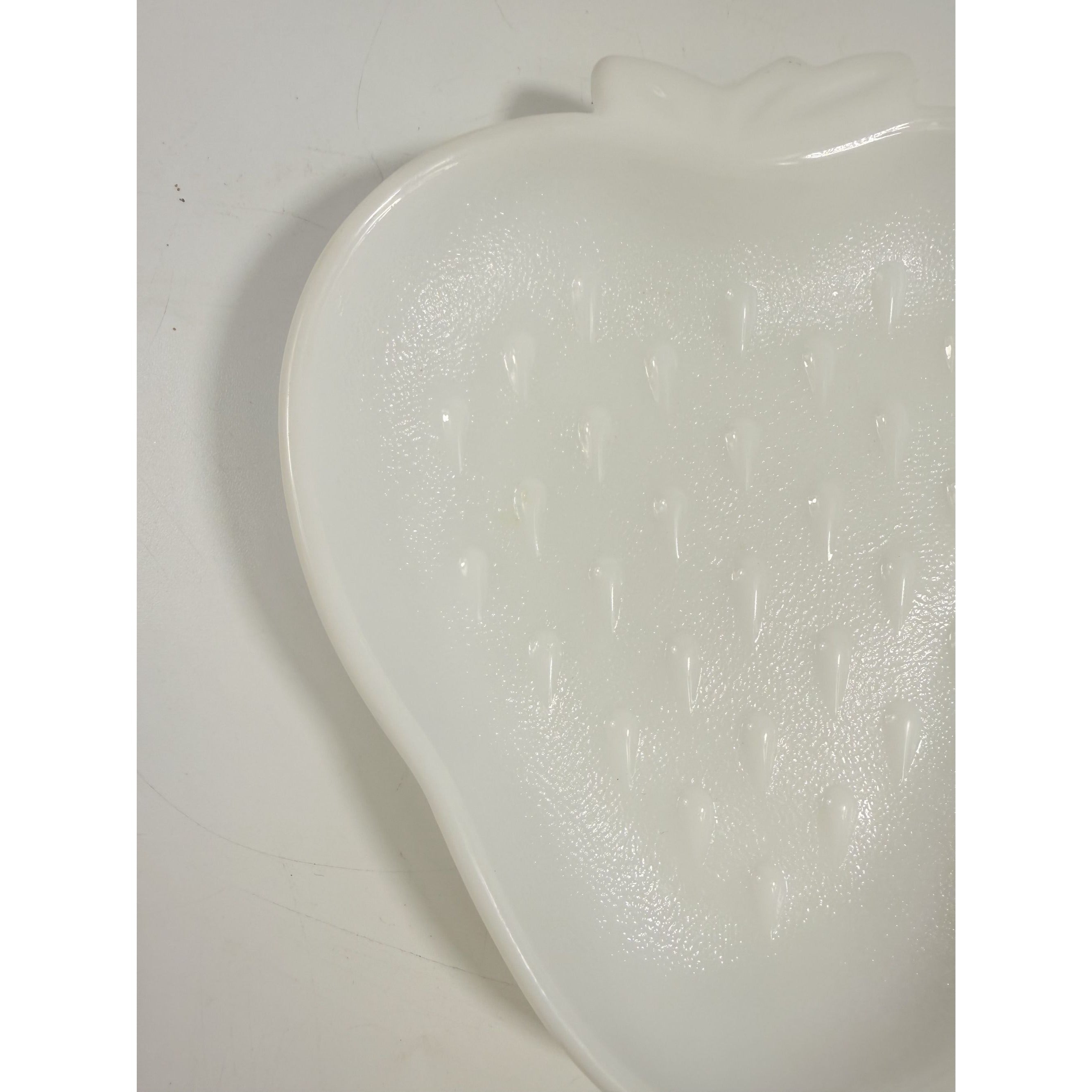 Strawberry Trinket Dish Milk Glass White Hazel Atlas Serving Dish Barware Salad Plate Berry Bowl Kitcheware Replaceent China Granny Cottage
