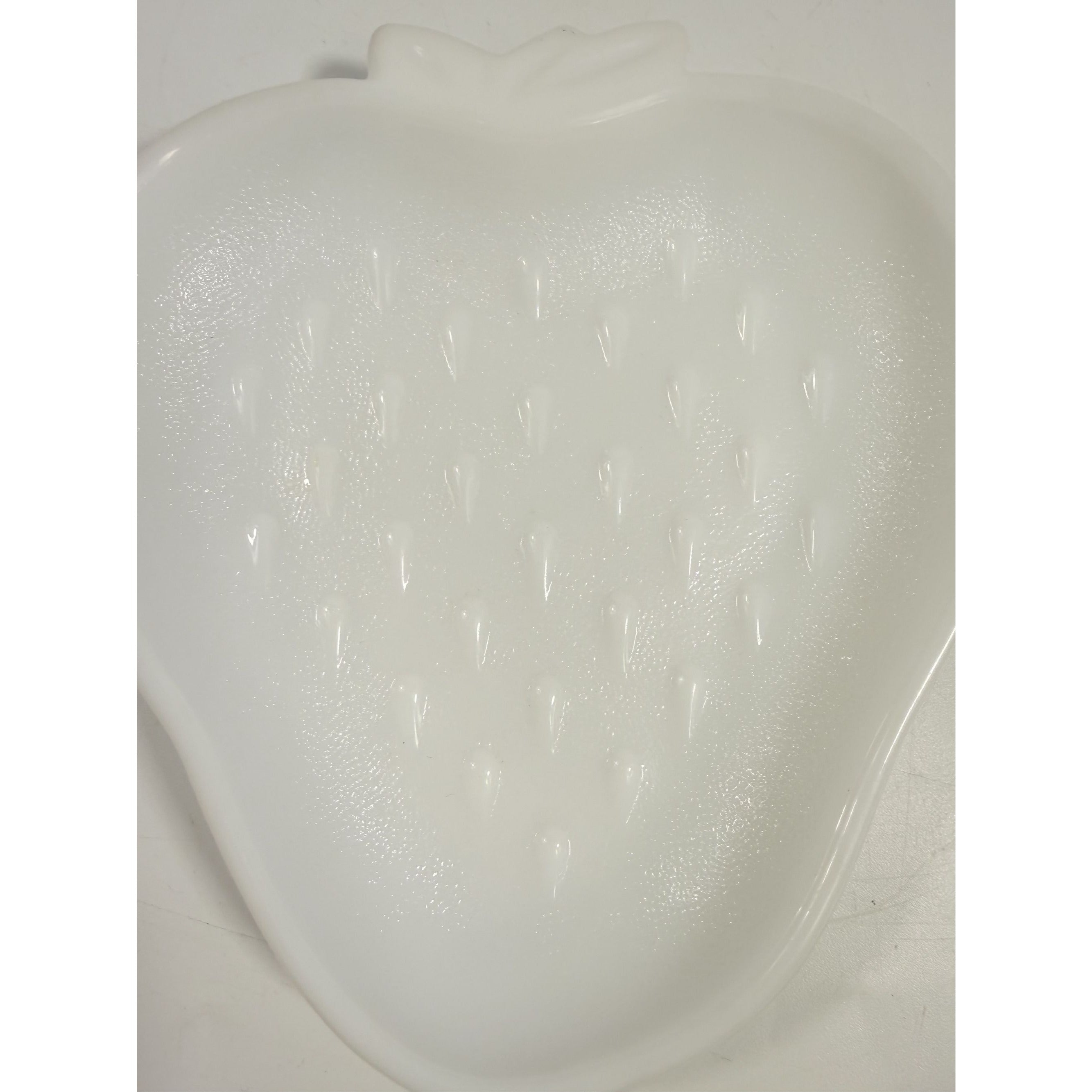 Strawberry Trinket Dish Milk Glass White Hazel Atlas Serving Dish Barware Salad Plate Berry Bowl Kitcheware Replaceent China Granny Cottage