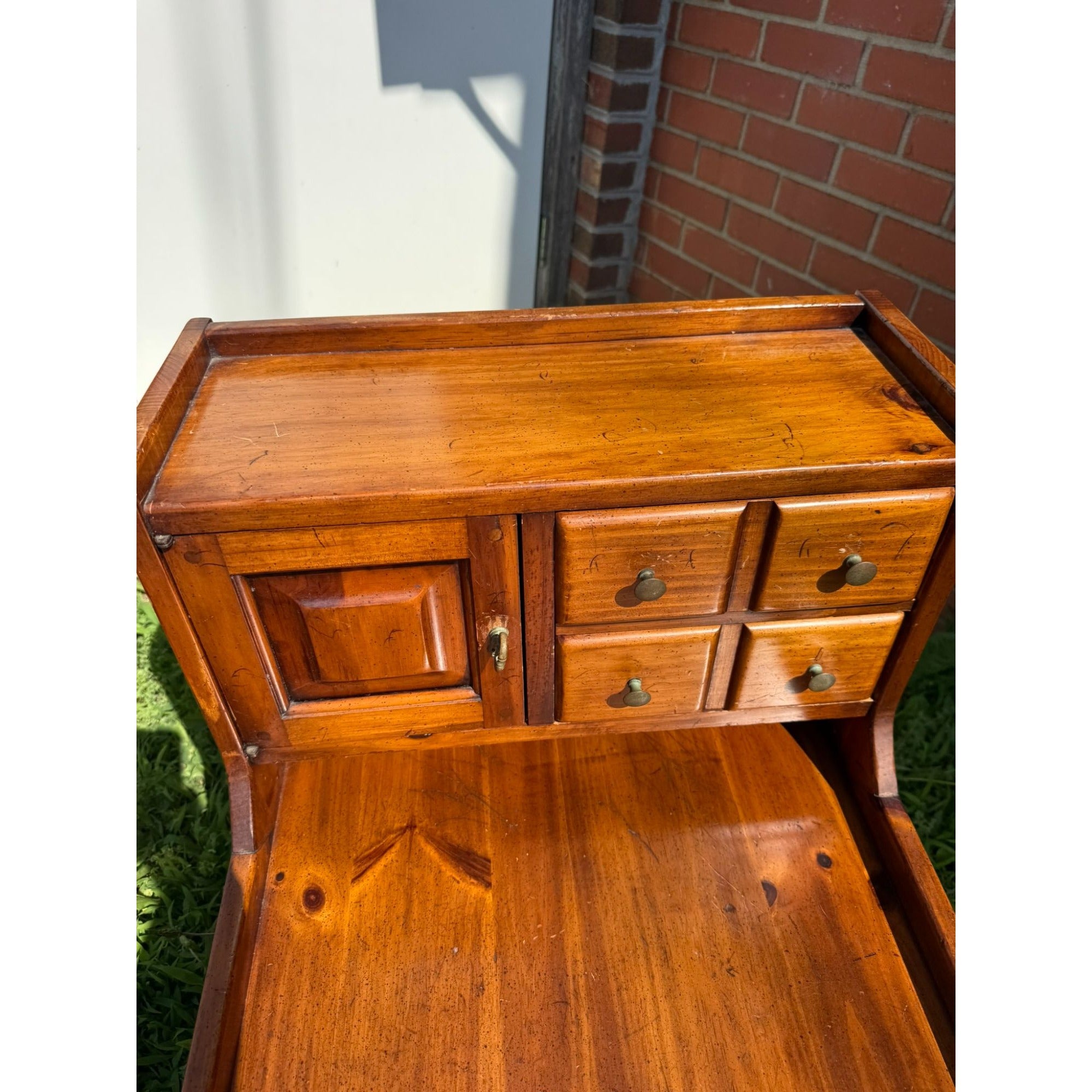 Cobblers Bench End Side Table Colonial Style Link Taylor Pilgrim Pine Copper Bowl Flower Planter Vintage Furniture Unique Mid Century