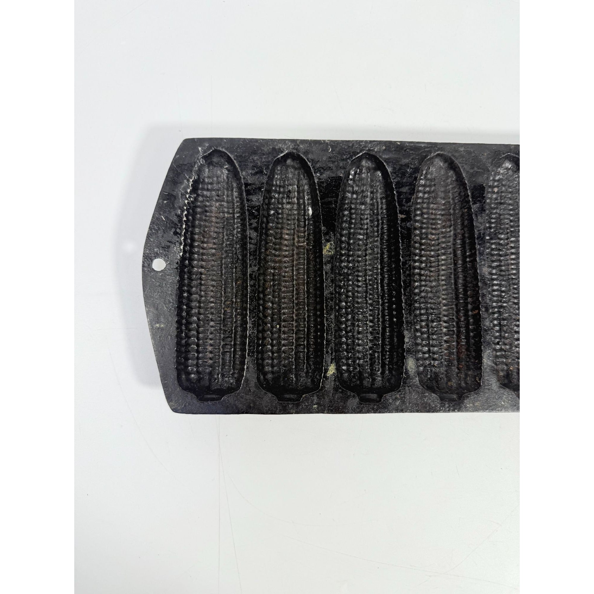 Cast Iron Cornbread Corn Cob Stick Muffin Molds Pan 7 Mold Made in USA Vintage Kitcheware Baking Servingware Cookware Farmhouse Primitive