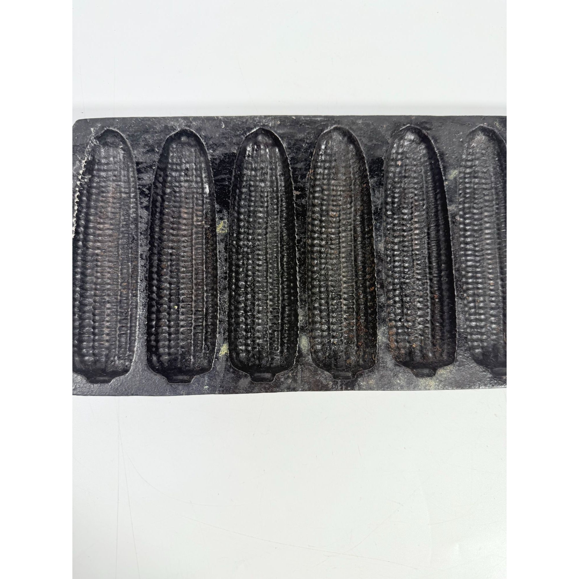 Cast Iron Cornbread Corn Cob Stick Muffin Molds Pan 7 Mold Made in USA Vintage Kitcheware Baking Servingware Cookware Farmhouse Primitive