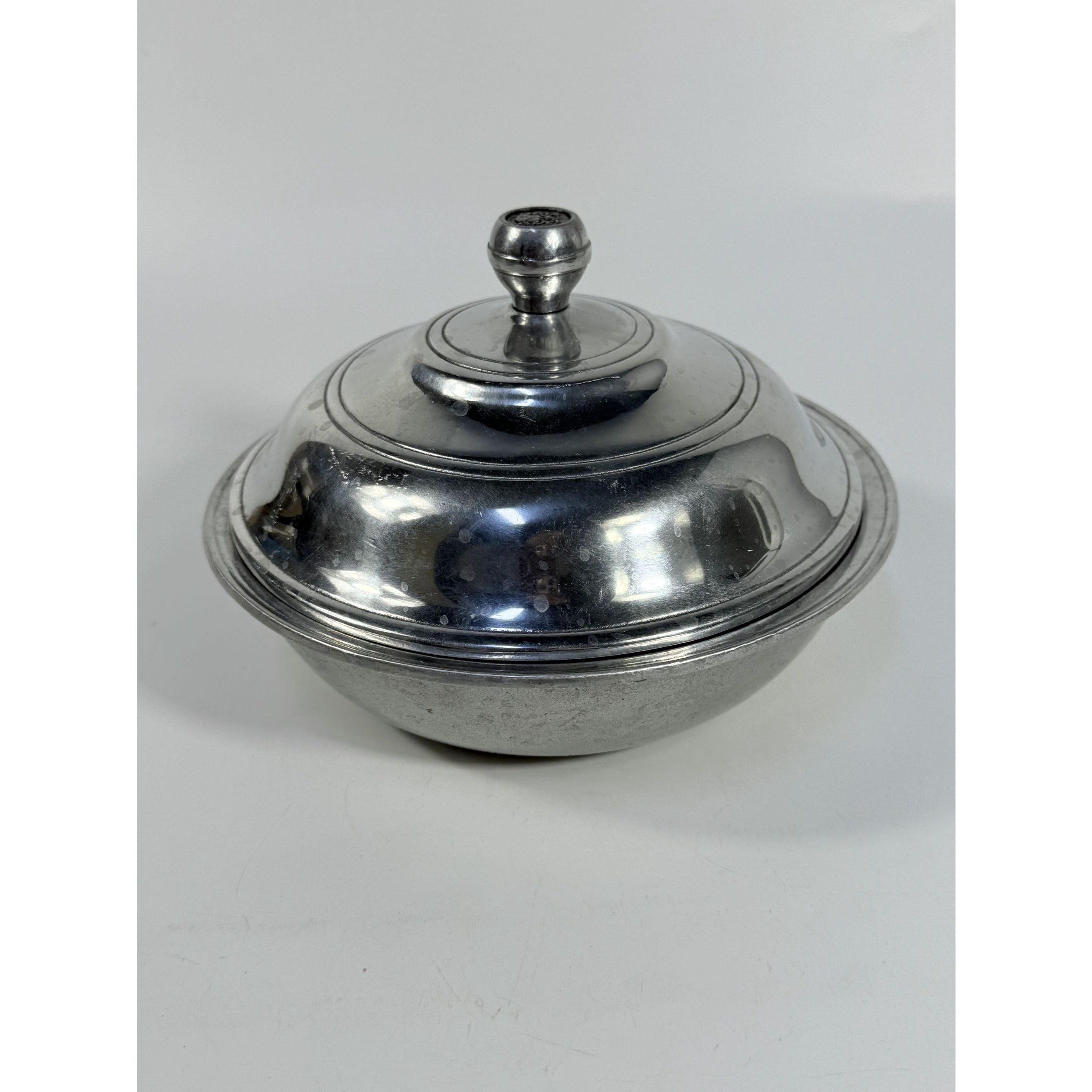 Pewter Serving Bowl Covered Vegetable Wilton Armetele Plough Tavern Large Round 1973 Vintage Columbia PA Replacement Dishes Colonial