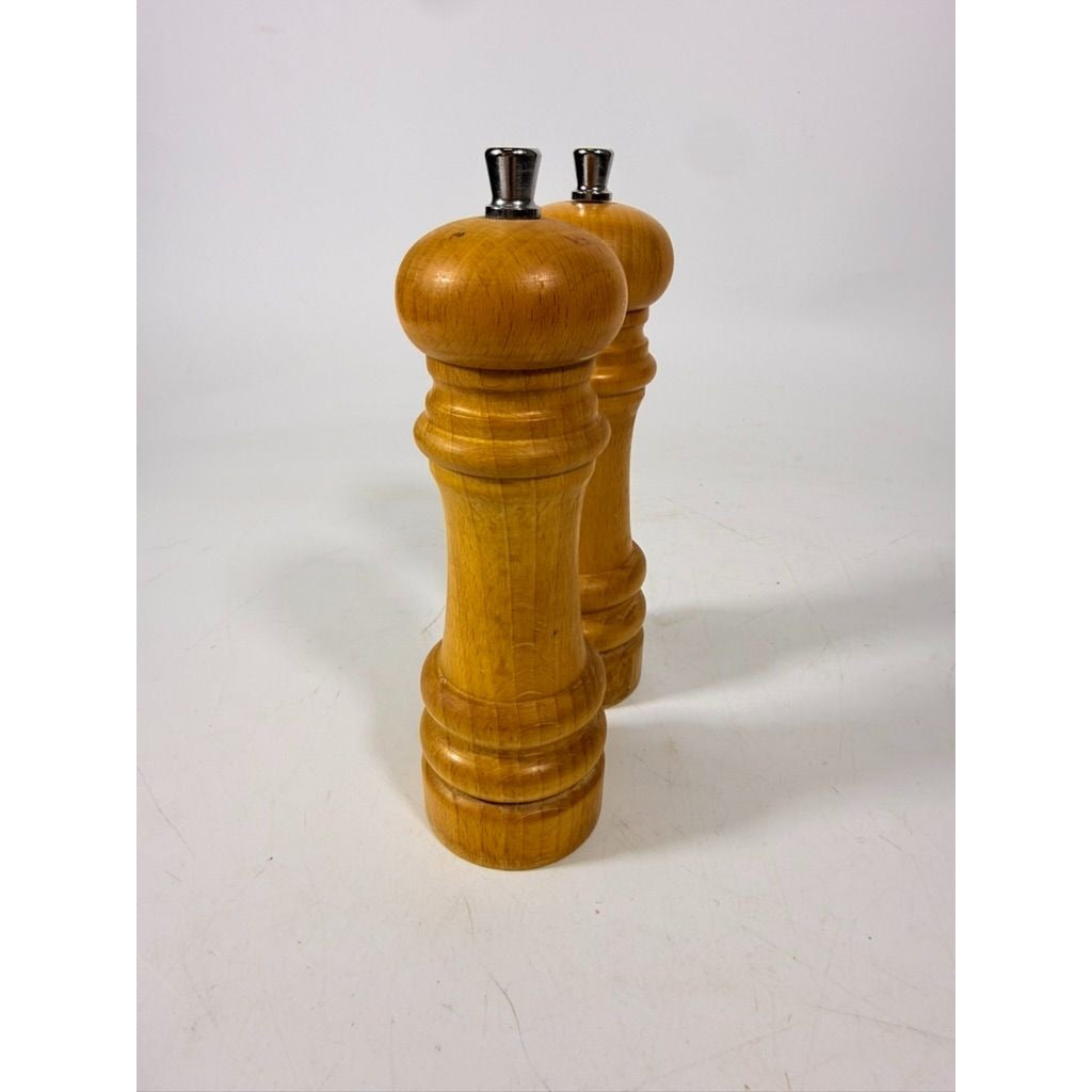 Wood Salt and Pepper Mill Grider Cole & Mason Wooden English Set England Primitive  Vintage Kitchen Tools
