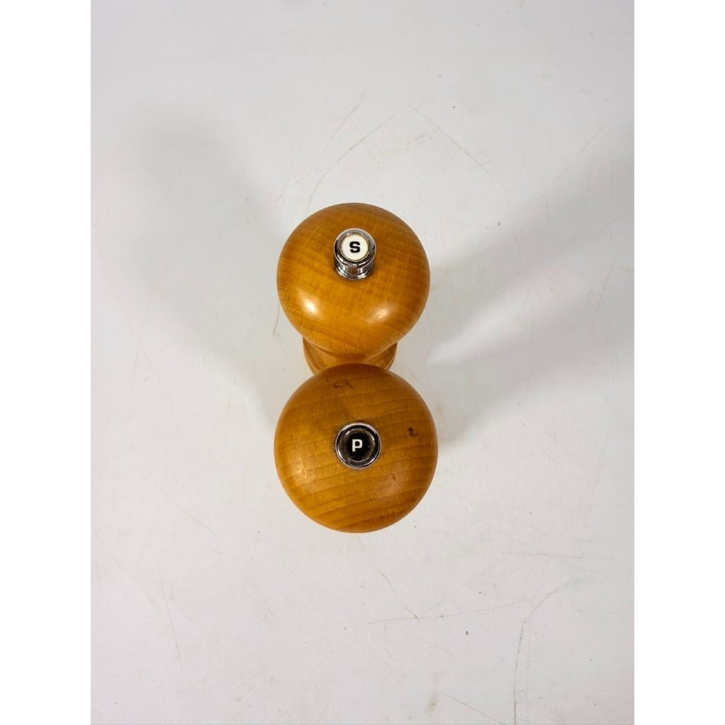 Wood Salt and Pepper Mill Grider Cole & Mason Wooden English Set England Primitive  Vintage Kitchen Tools