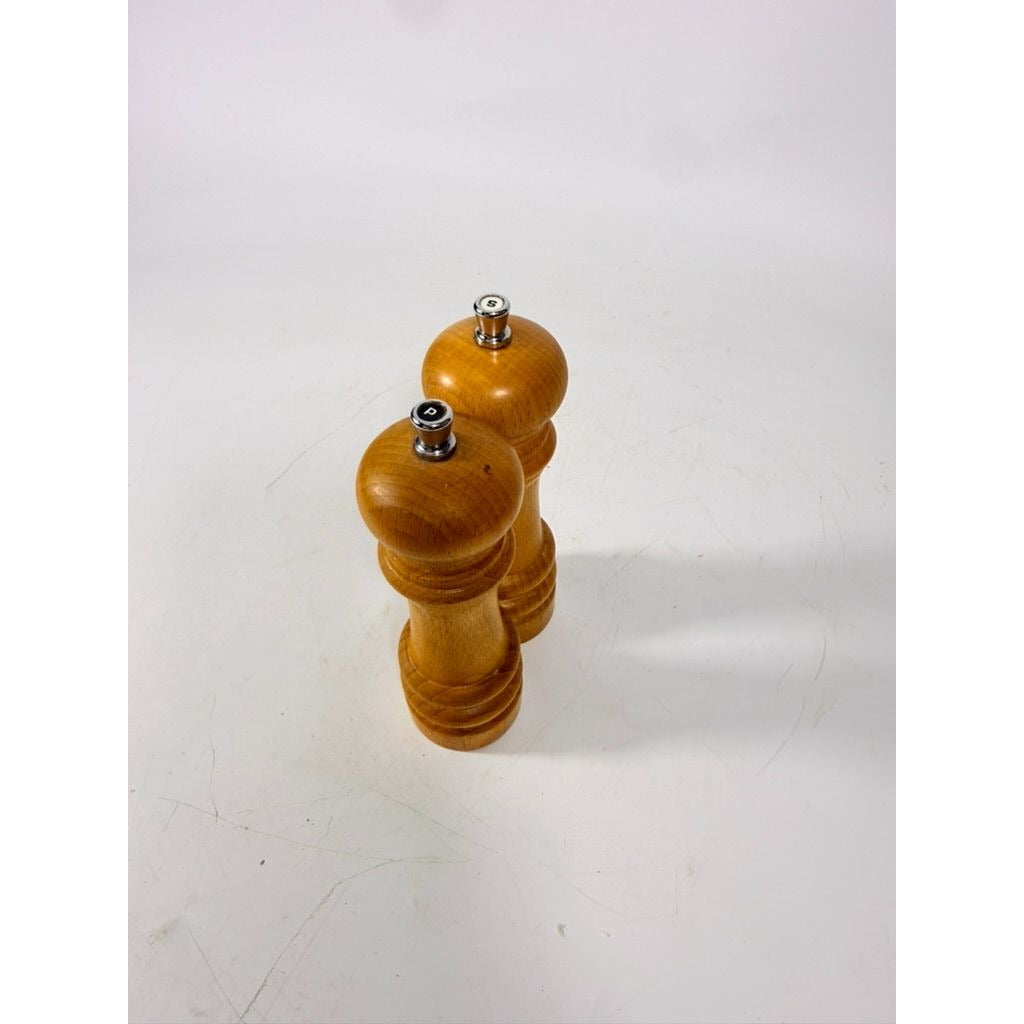 Wood Salt and Pepper Mill Grider Cole & Mason Wooden English Set England Primitive  Vintage Kitchen Tools