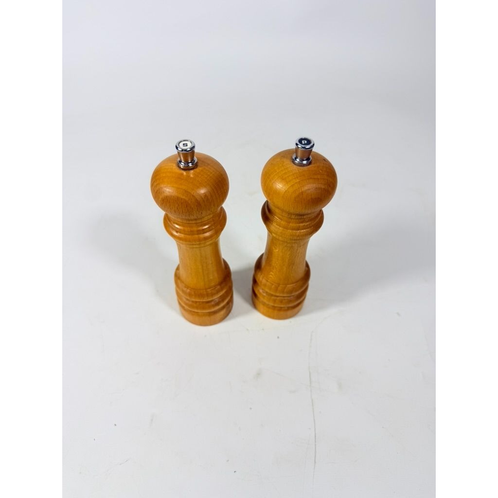 Wood Salt and Pepper Mill Grider Cole & Mason Wooden English Set England Primitive  Vintage Kitchen Tools