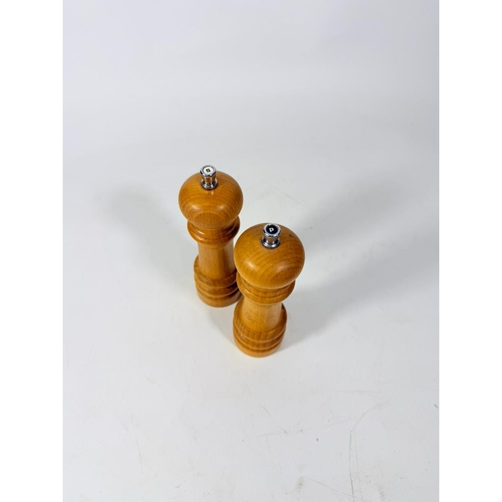 Wood Salt and Pepper Mill Grider Cole & Mason Wooden English Set England Primitive  Vintage Kitchen Tools