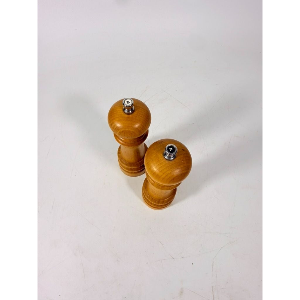Wood Salt and Pepper Mill Grider Cole & Mason Wooden English Set England Primitive  Vintage Kitchen Tools