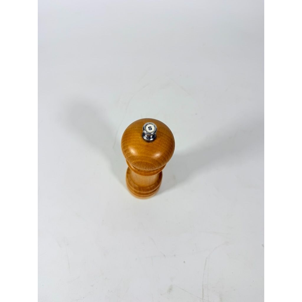 Wood Salt and Pepper Mill Grider Cole & Mason Wooden English Set England Primitive  Vintage Kitchen Tools