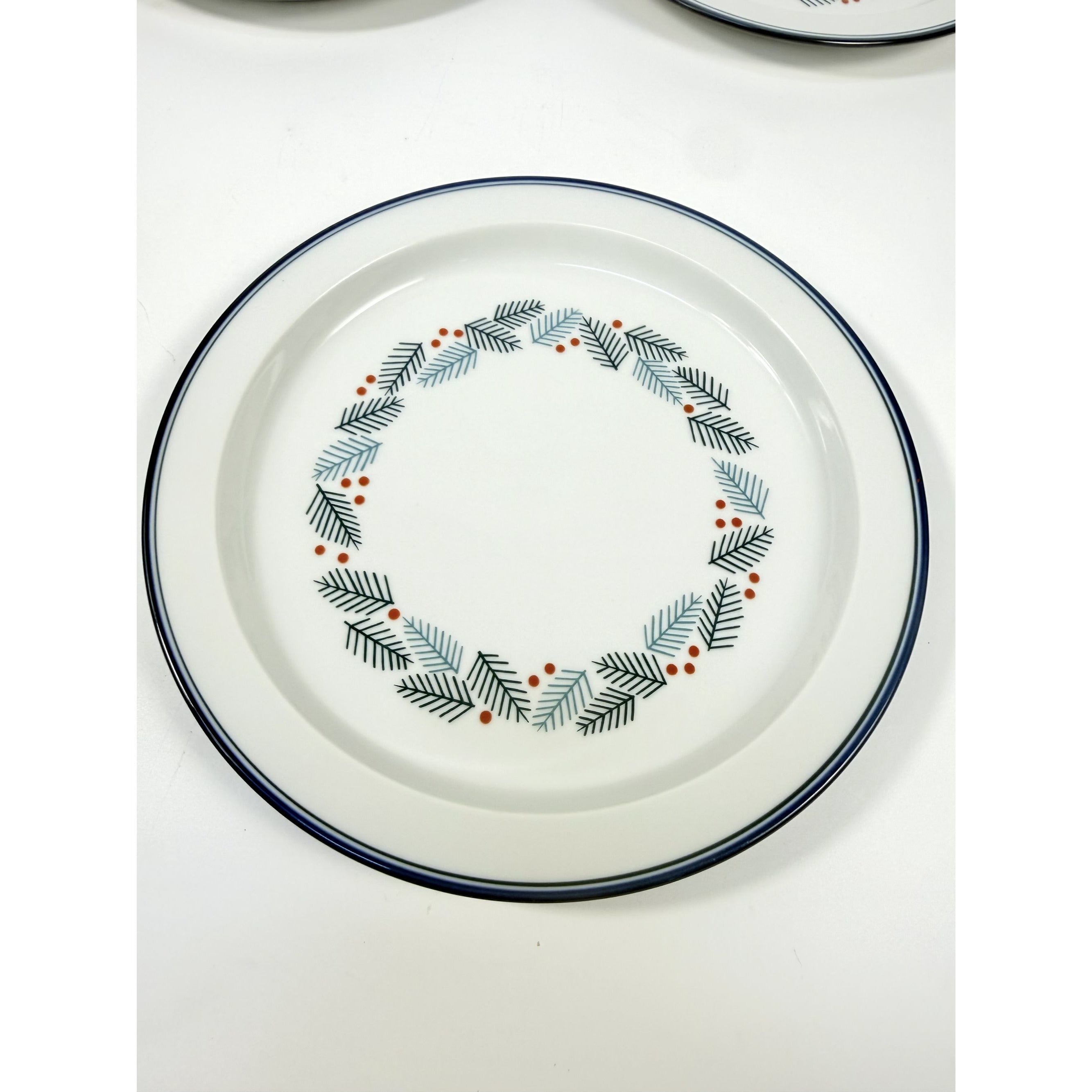 Salad Luncheon Plates Set 4 Christmas Stoneware Pine Branches Berries Dansk Bistro Japan Replacement China Scandanavian Style Minimalist