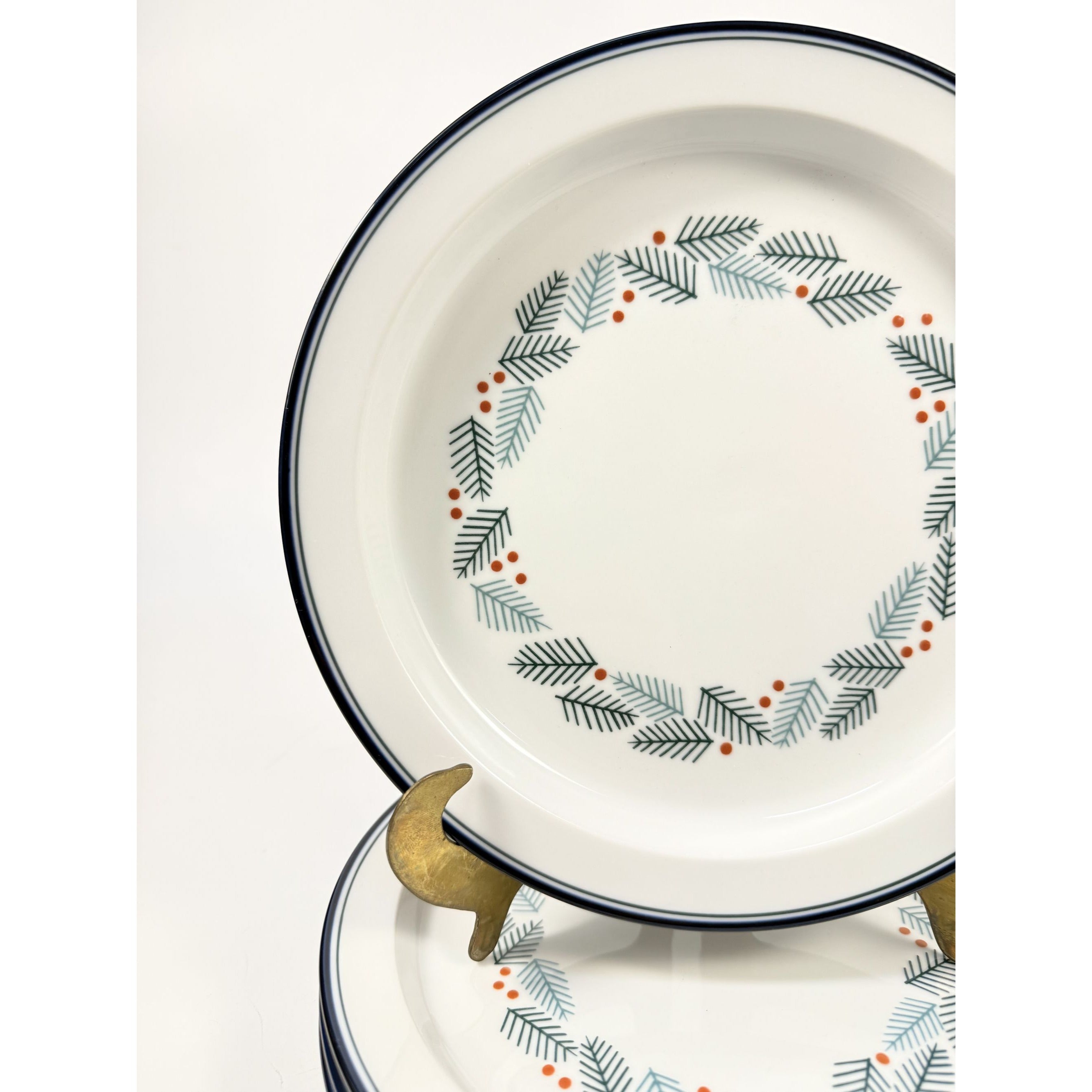 Salad Luncheon Plates Set 4 Christmas Stoneware Pine Branches Berries Dansk Bistro Japan Replacement China Scandanavian Style Minimalist