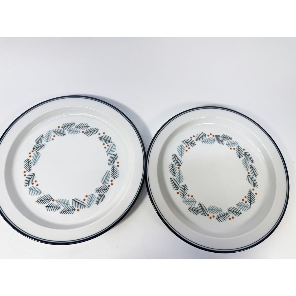Salad Luncheon Plates Set 4 Christmas Stoneware Pine Branches Berries Dansk Bistro Japan Replacement China Scandanavian Style Minimalist