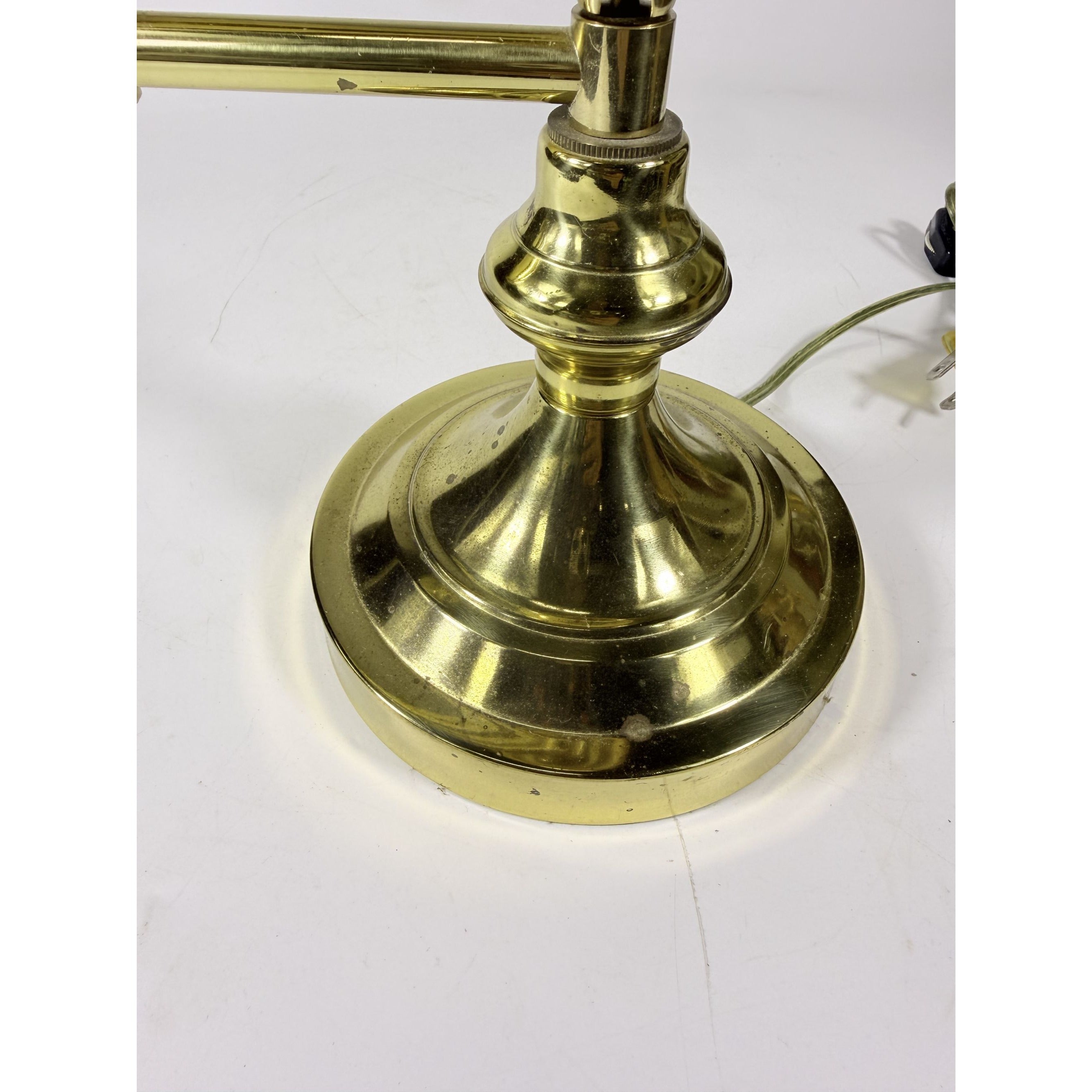 Brass Lamp Swing Arm Adjustible Table Lighting Vintage Underwriter Labortories Felt Bottom Home Decor Decorative Accents