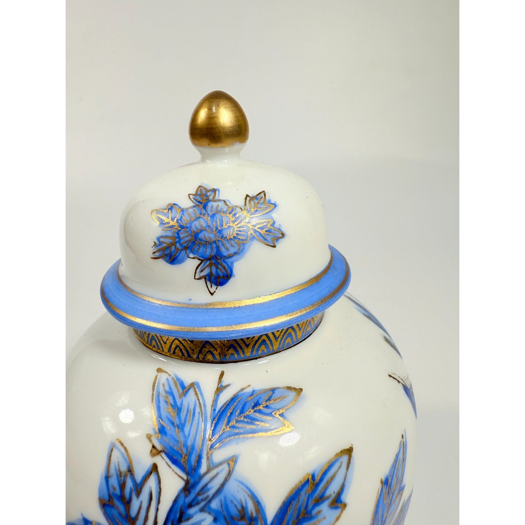 Ginger Jar Vintage Hand-Painted Blue Chrysanthemums Andrea de Sadek Chinosiere Oriental Floral Birds Traditional Home Shelf Decor Decorative