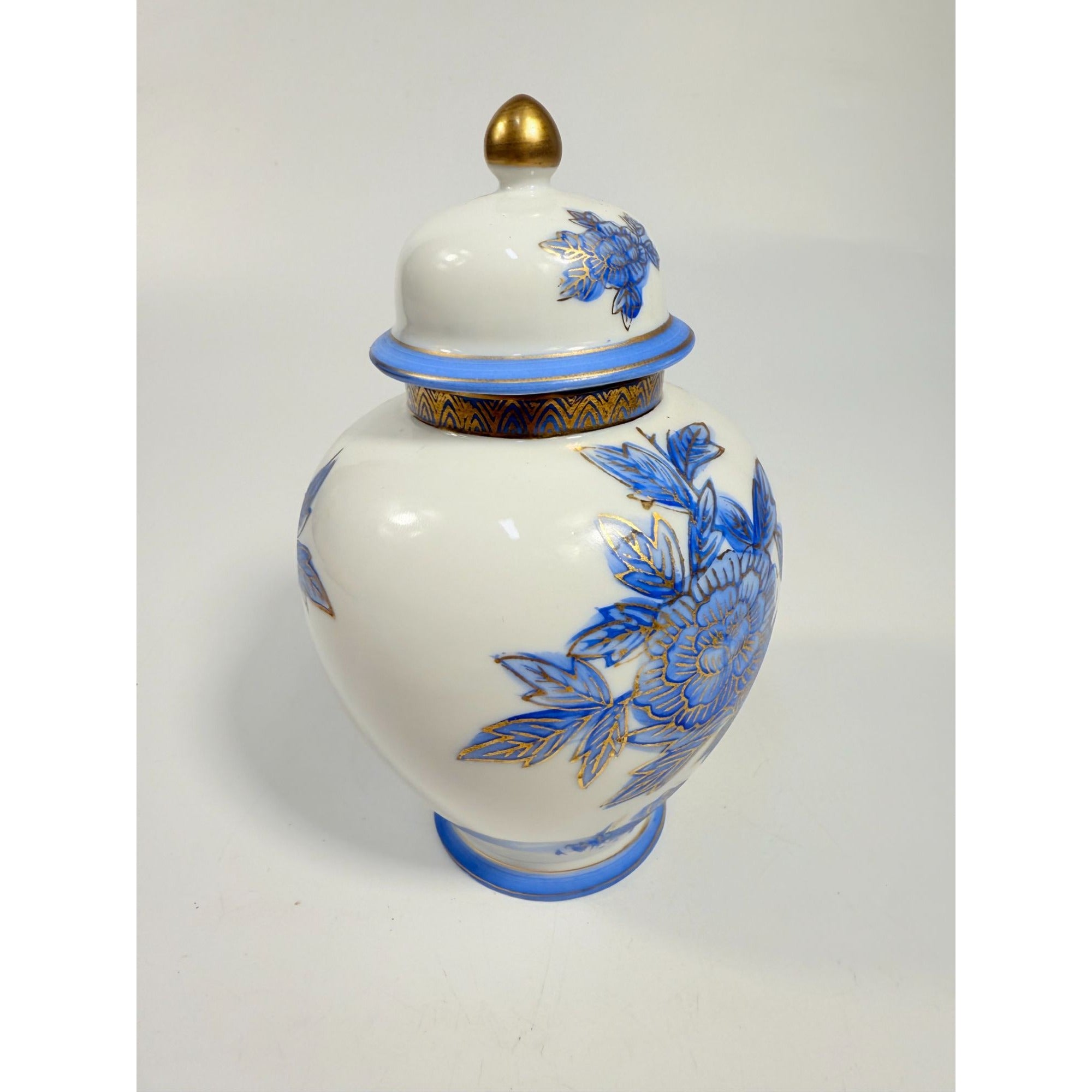 Ginger Jar Vintage Hand-Painted Blue Chrysanthemums Andrea de Sadek Chinosiere Oriental Floral Birds Traditional Home Shelf Decor Decorative
